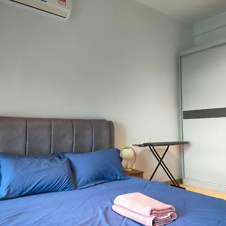 Dangabay Seaview 4Pax With Netflix Wifi Apartment Johor Bahru Exterior photo