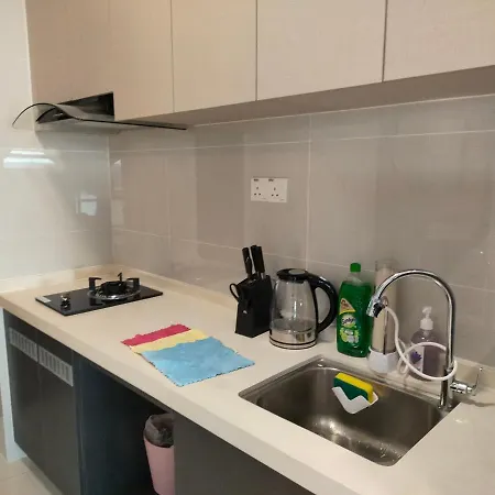 Dangabay Seaview 4Pax With Netflix Wifi Apartment Johor Bahru Exterior photo